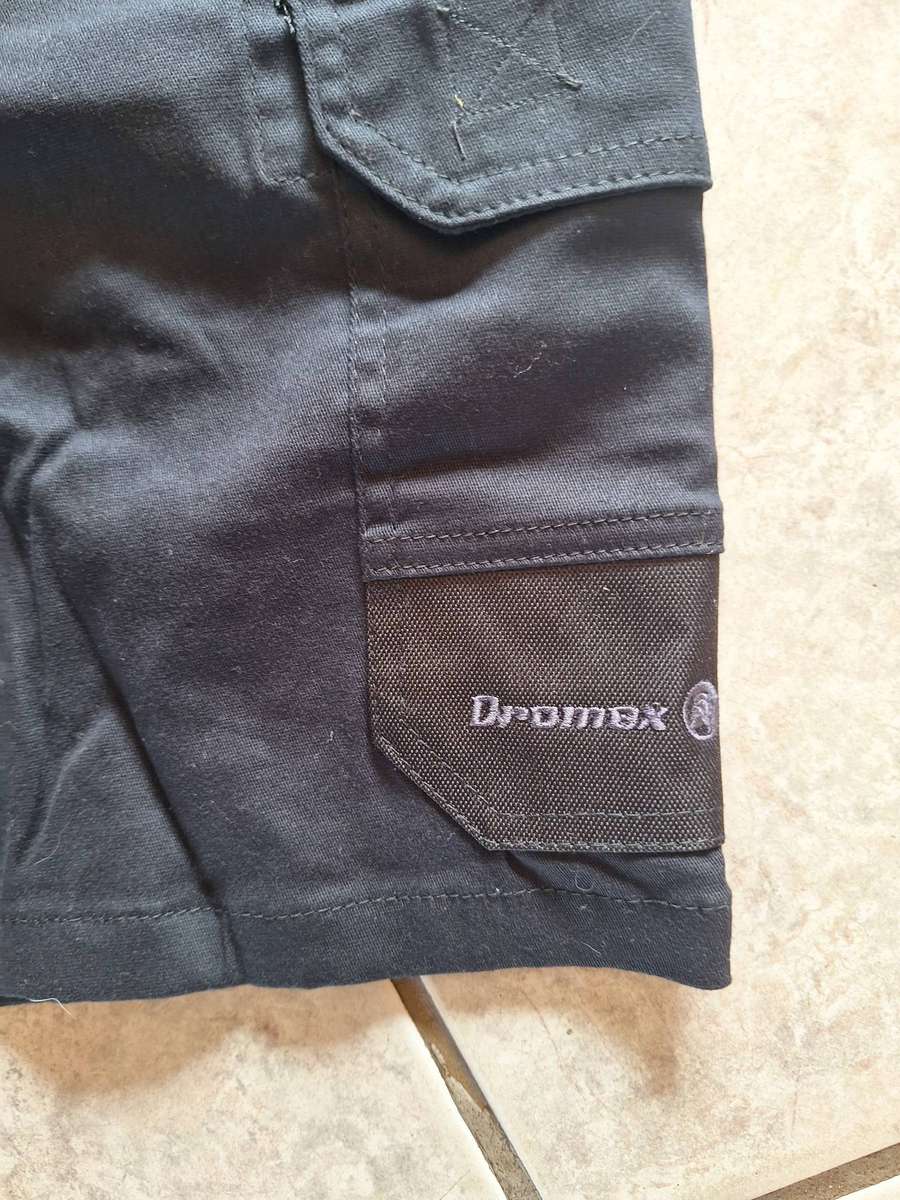 Dromax mens short. Size 38 ONLY