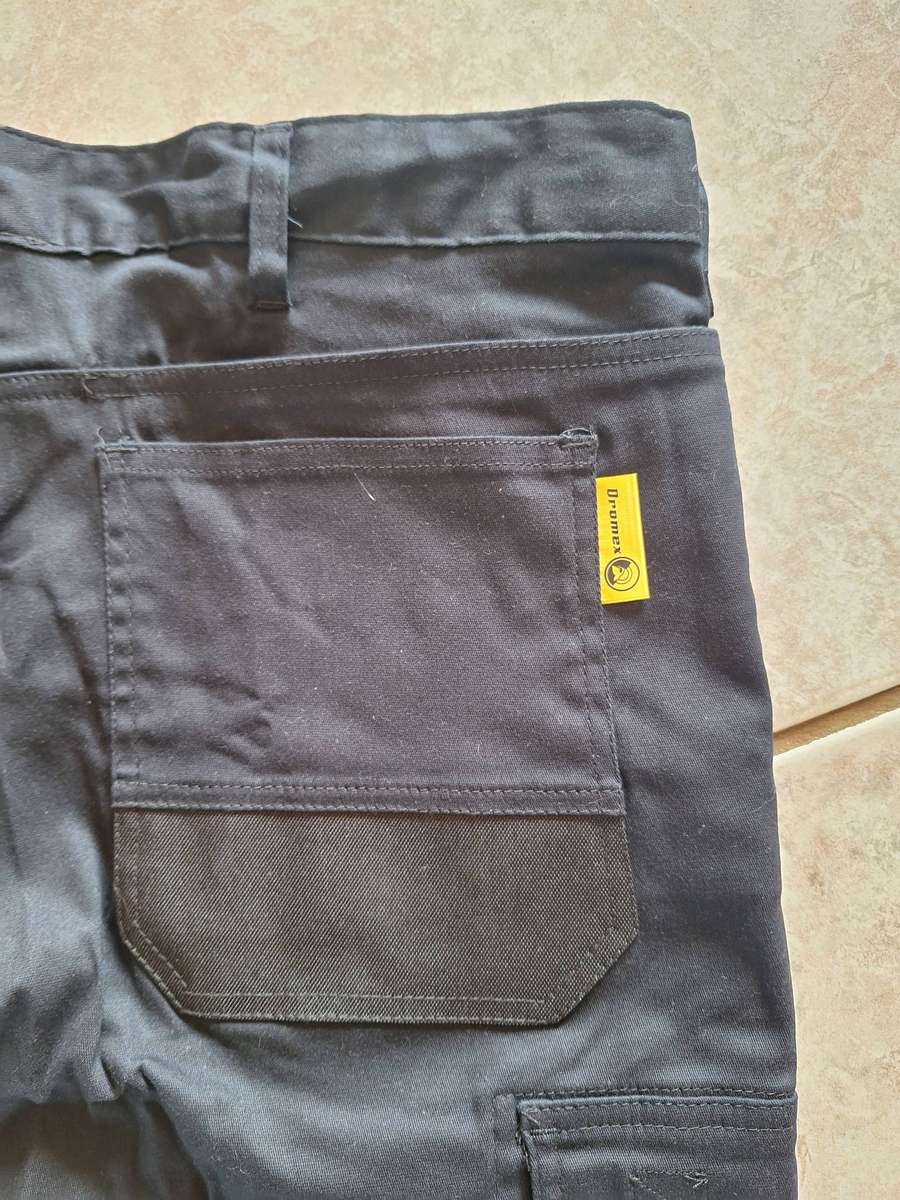Dromax mens short. Size 38 ONLY
