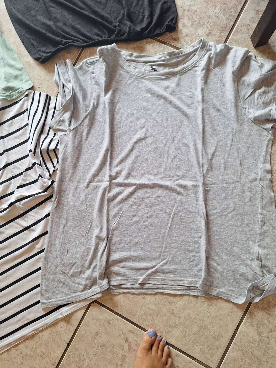 4 x Ladies Tops Size XL