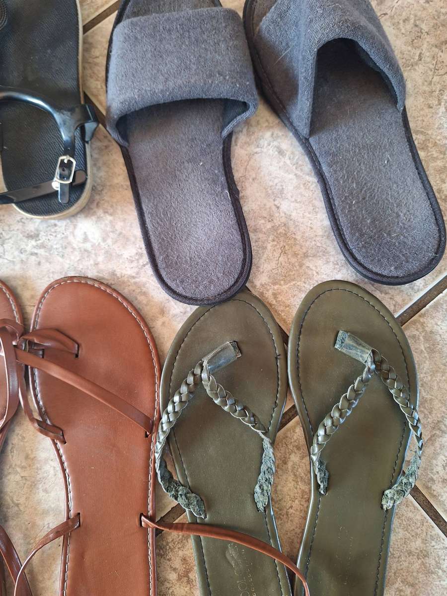 Size 7 Shoe Combo - 4 x Pairs