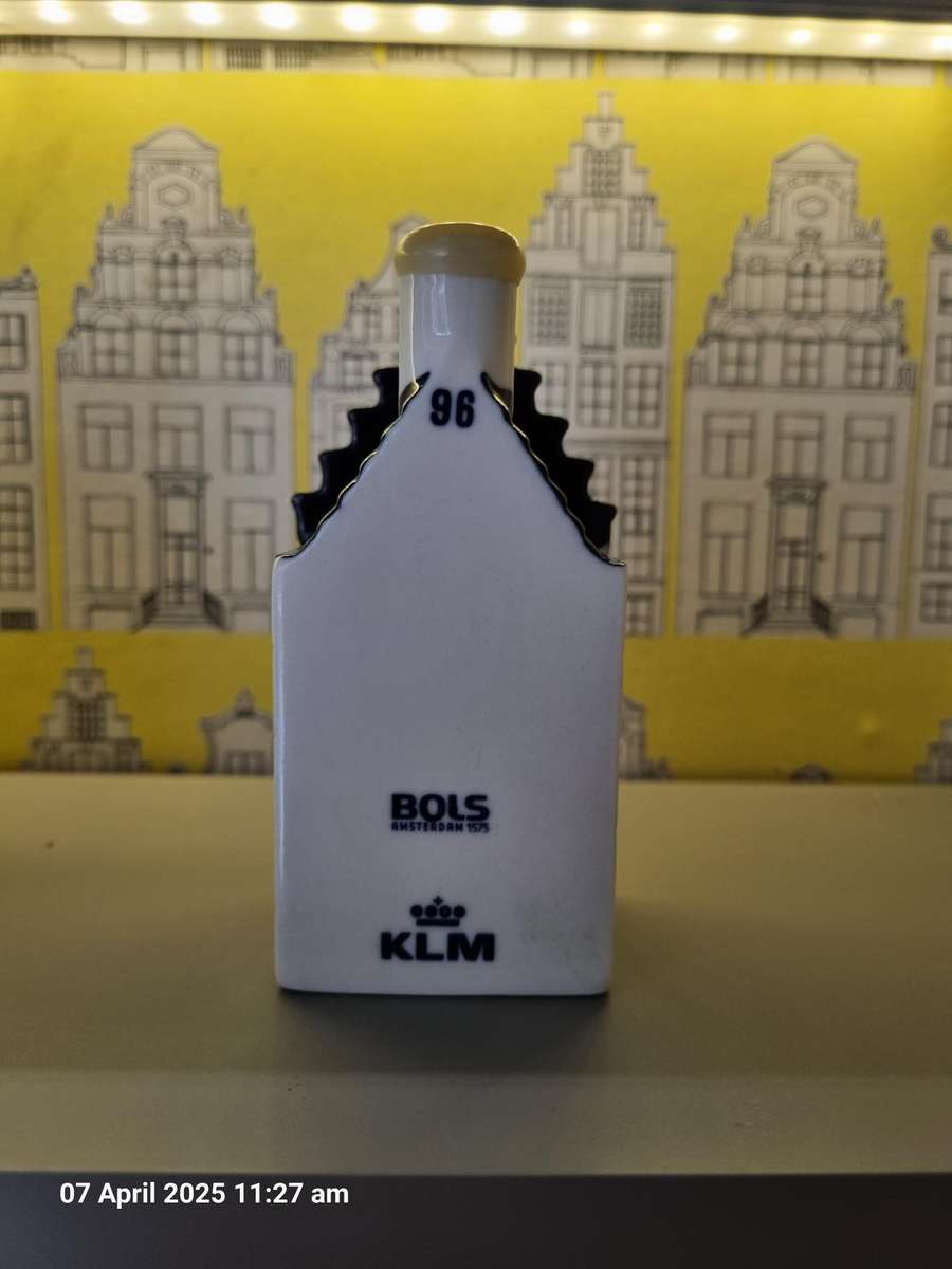 ****KLM HOUSE 96****