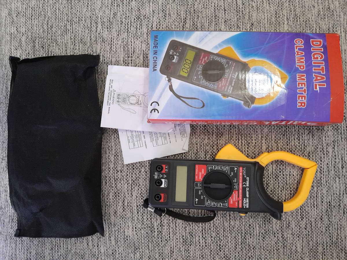 DIGITAL CLAMP METER