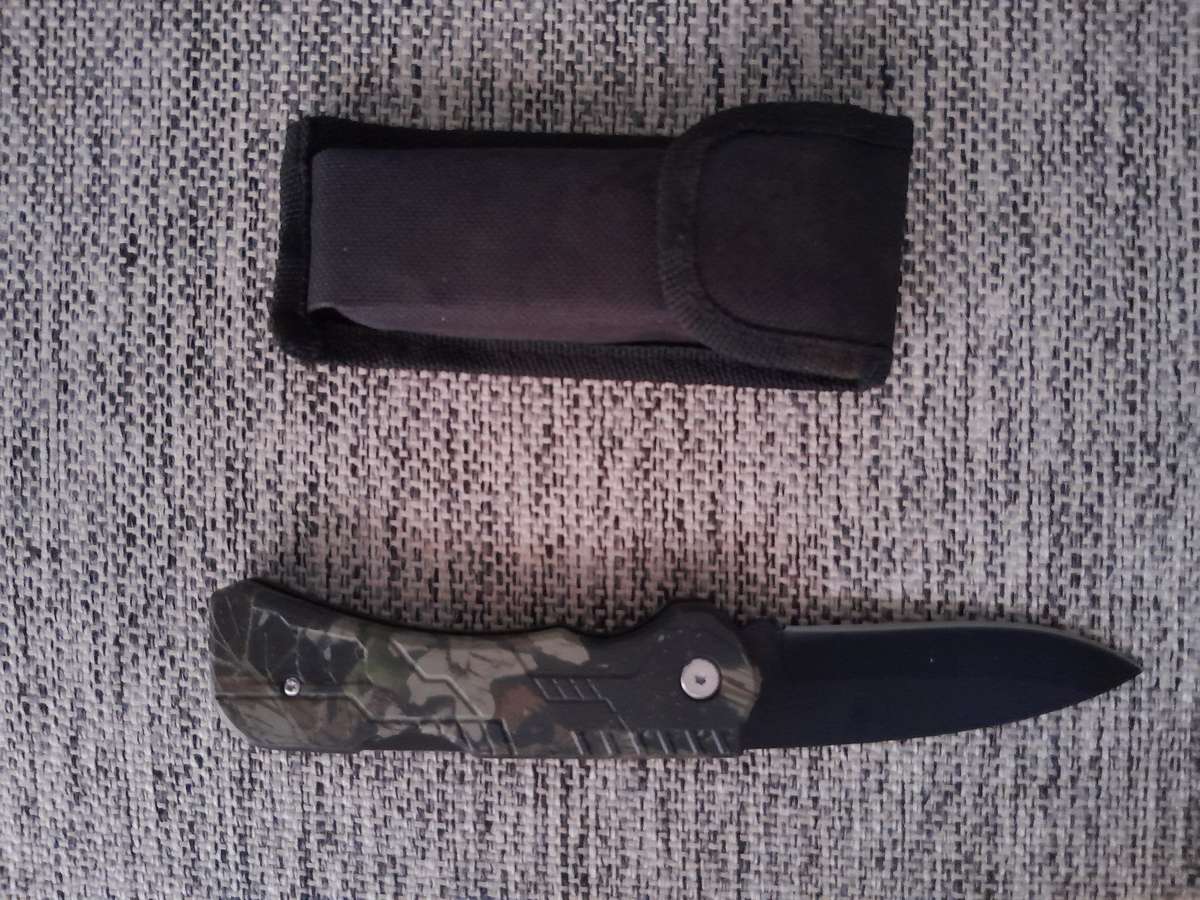 POCKET KNIFE
