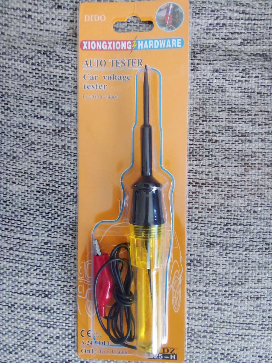 Vehicle voltage tester