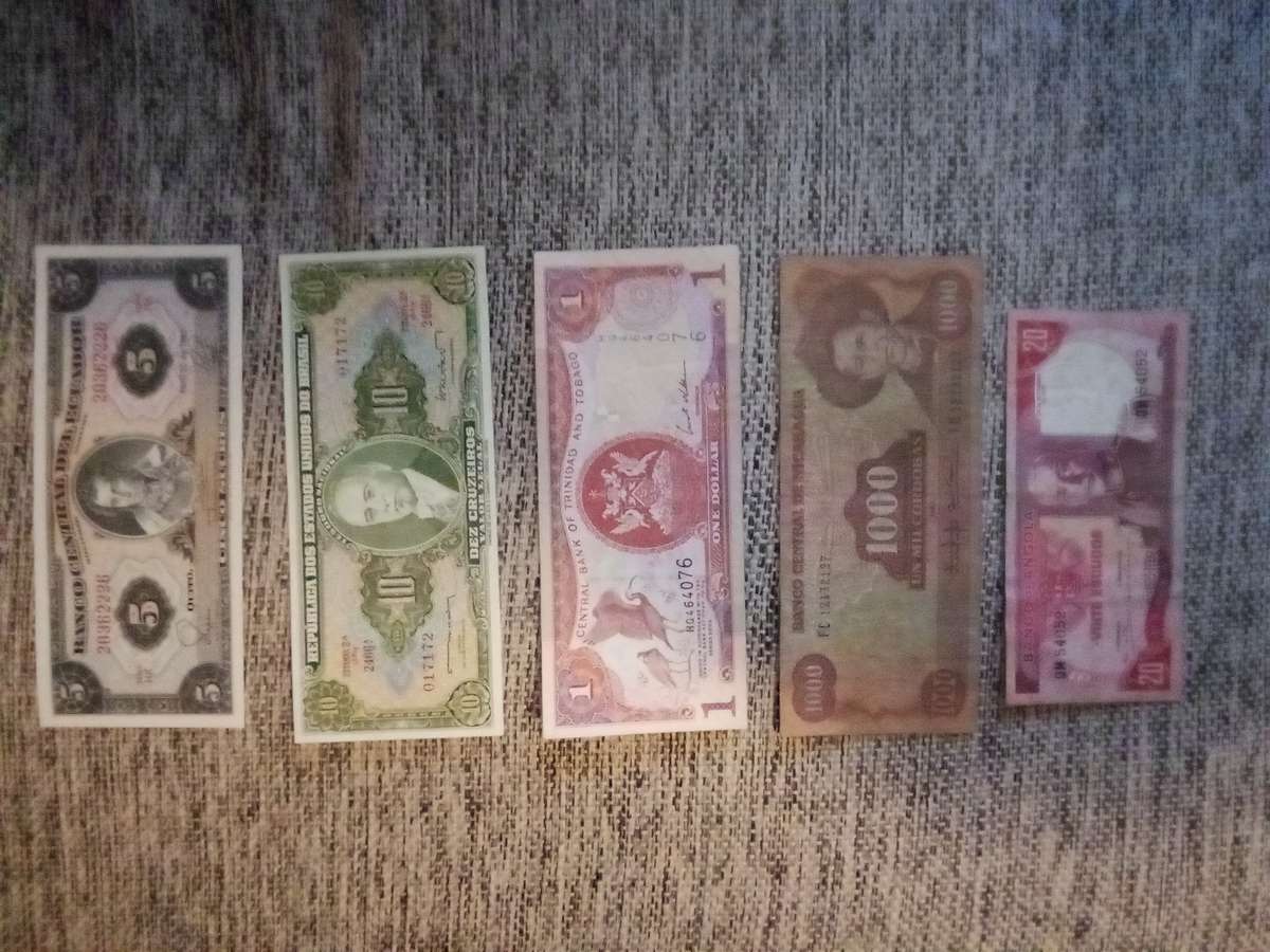 Bank notes Lot