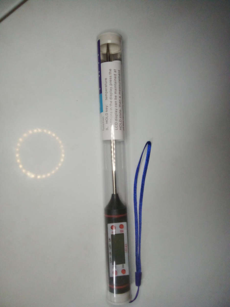 Digital meat thermometer