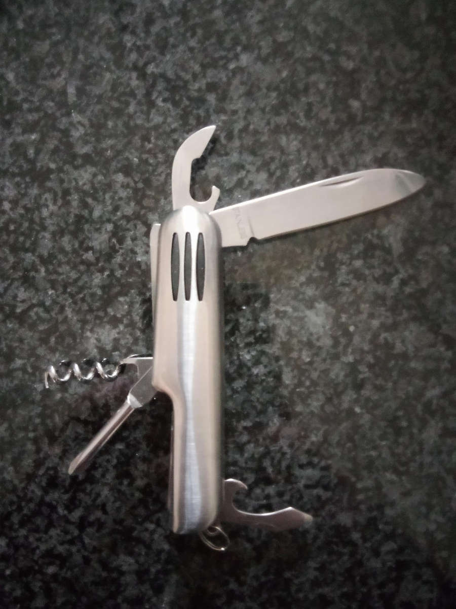 Tesco Pocket Knife