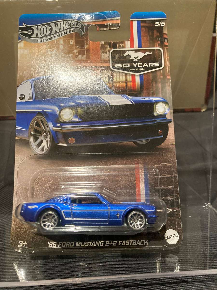 Hot Wheels , 65 Ford Mustang , 2+2 Fastback -  metal base
