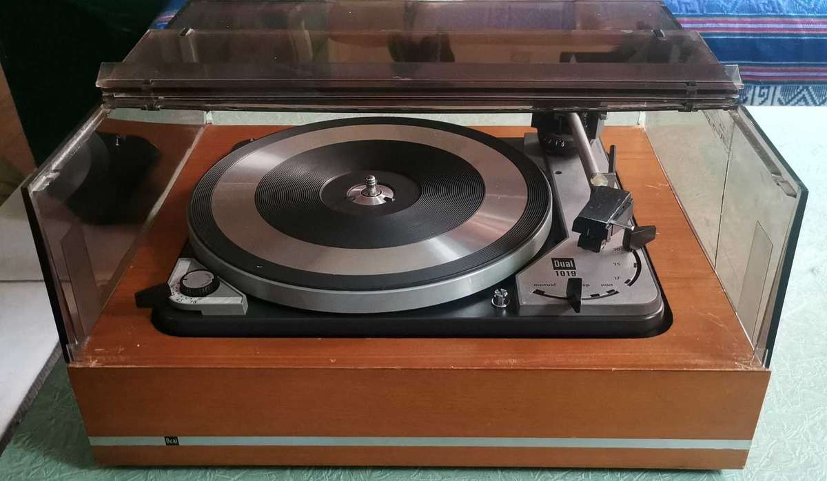 Rare DUAL 1019 Turntable