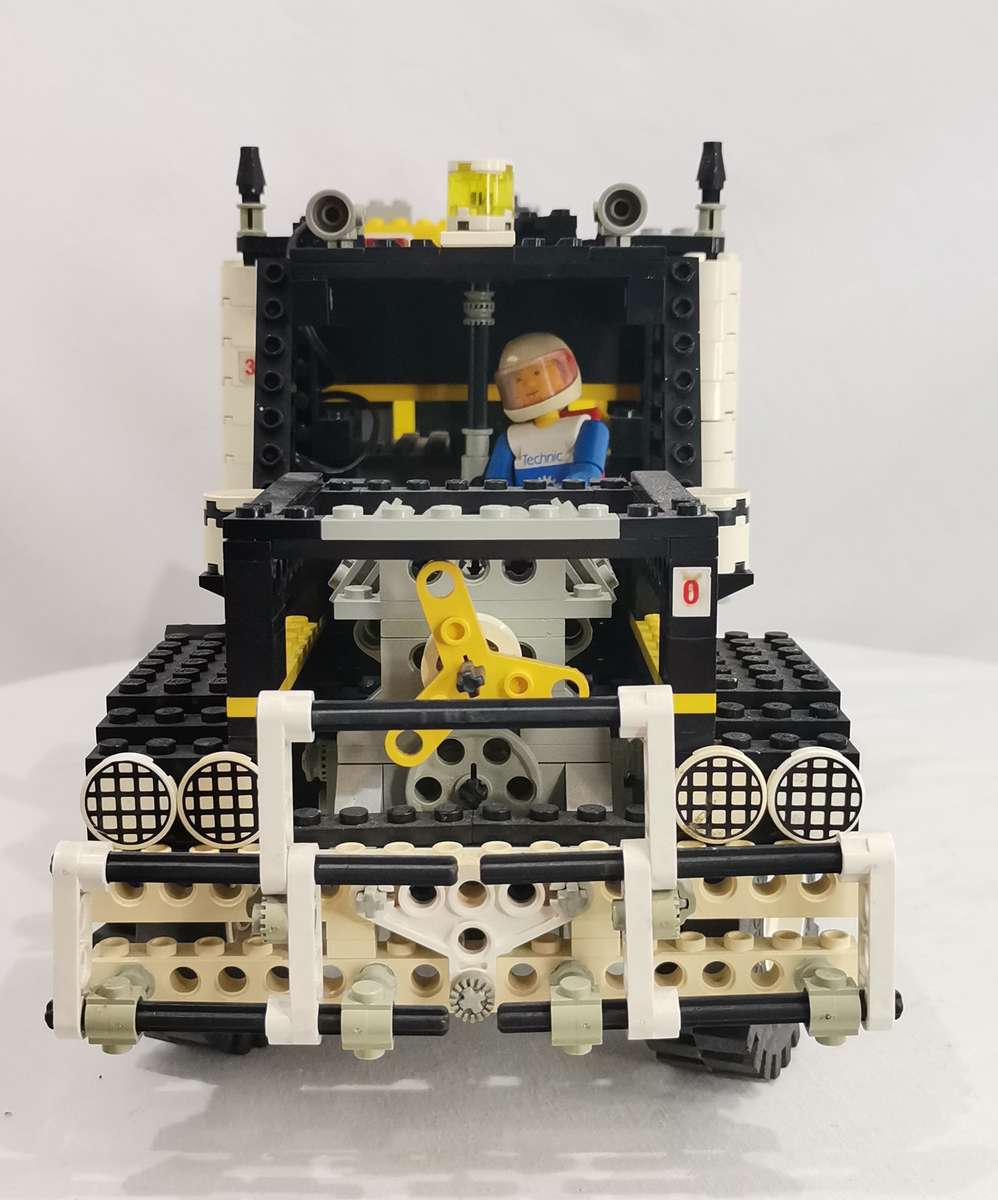 Vintage LEGO Technik 8868 Air Tech Claw Rig - Rare/Retired