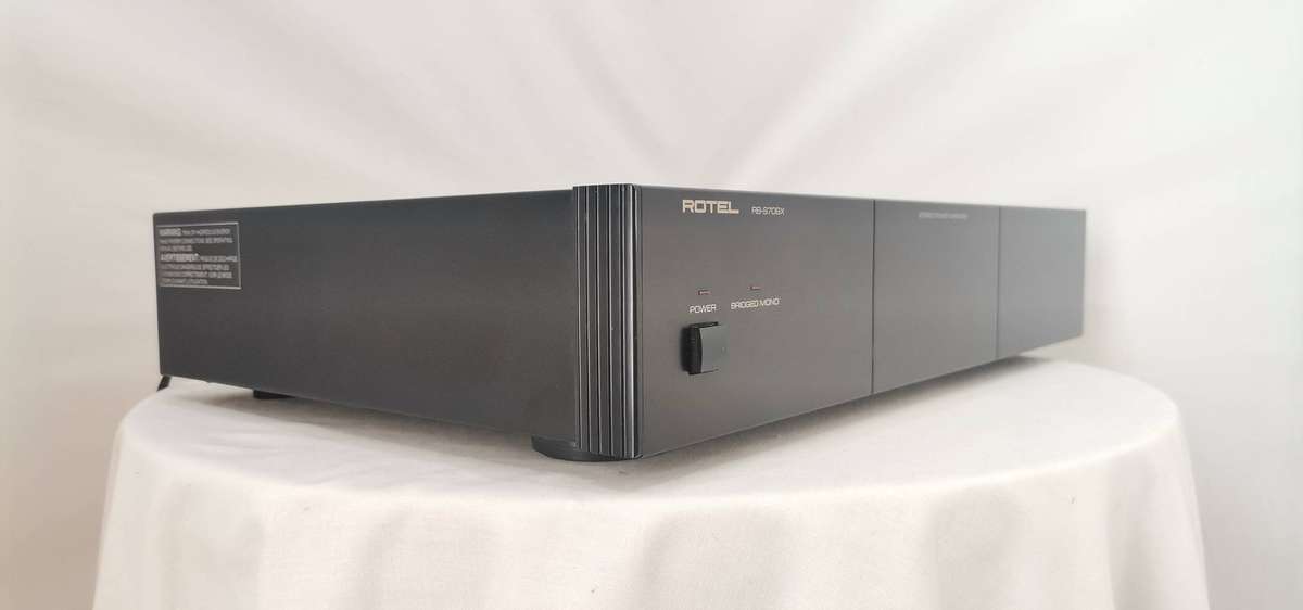 A LEGEND from the 90s! Rotel RB-970BX MK II Power Amplifier