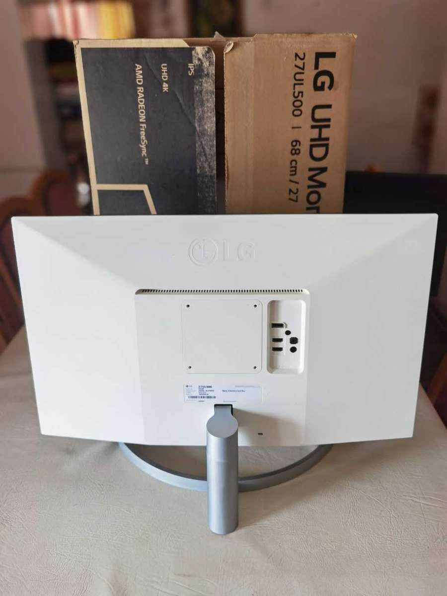 LG 4K 2160P 27" Monitor - 27UL500
