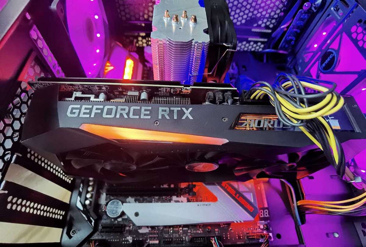 NVIDIA RTX 3070 8GB - GIGABYTE AORUS