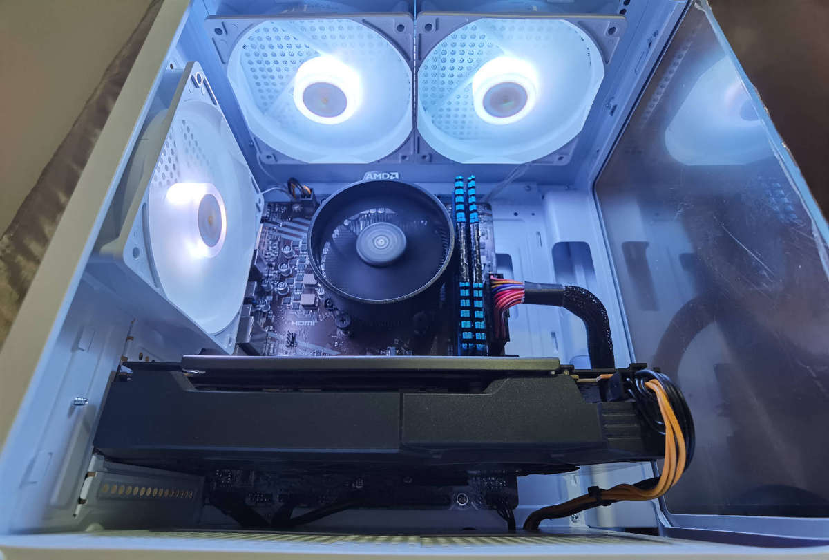 AMD Ryzen 3600 Gaming PC / RX570 GPU