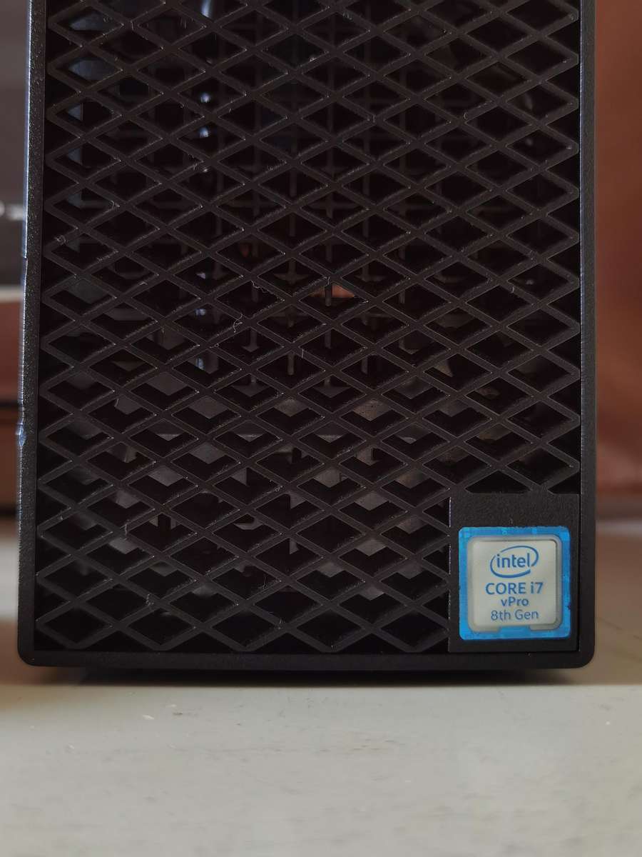 DELL OPTIPLEX 7060 Intel i7 8700 SFF Desktop PC