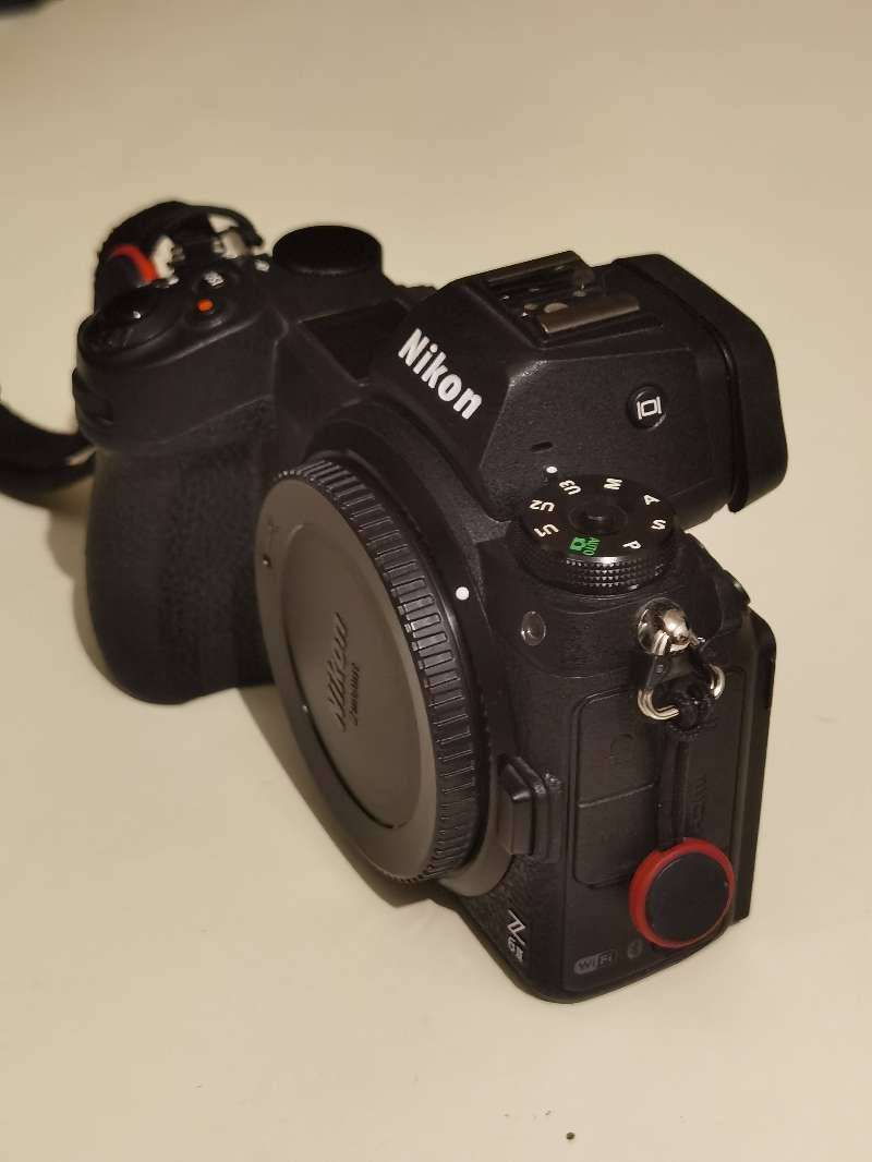 NIKON Z6ii Mirrorless camera body + 128gb Lexar CF Express Card