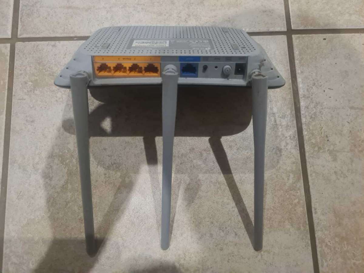 AC750 Wireless Dual Band Router