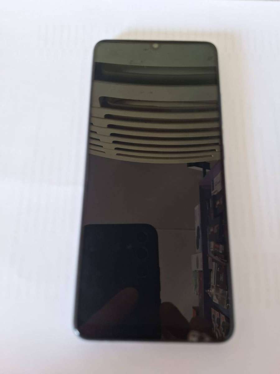 Samsung A32 128gb - NOT WORKING - FOR SPARES