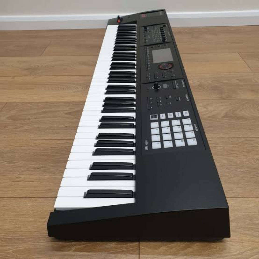 Roland fa 07