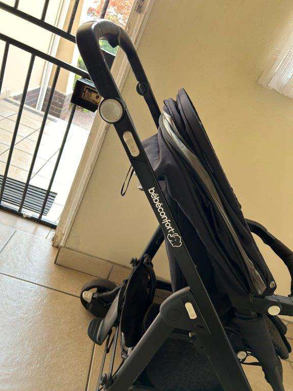 Pram and car seat travel system