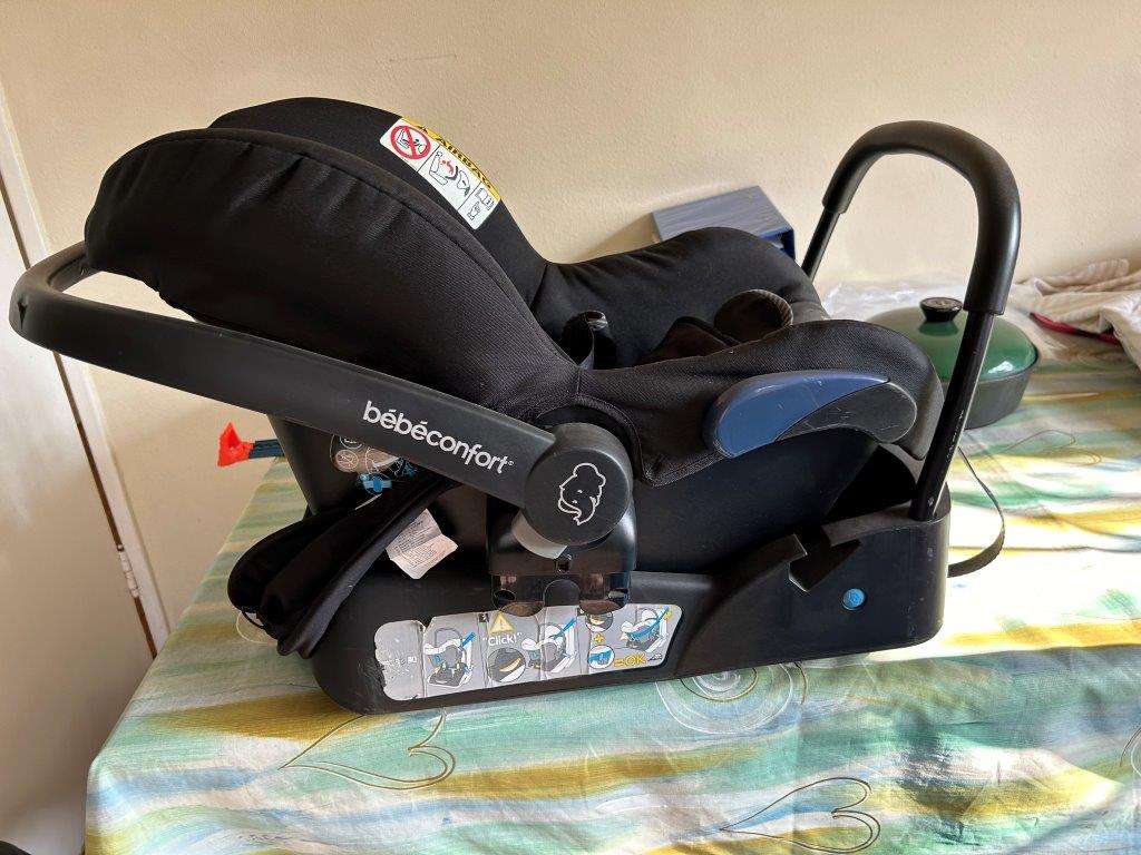 Pram and car seat travel system