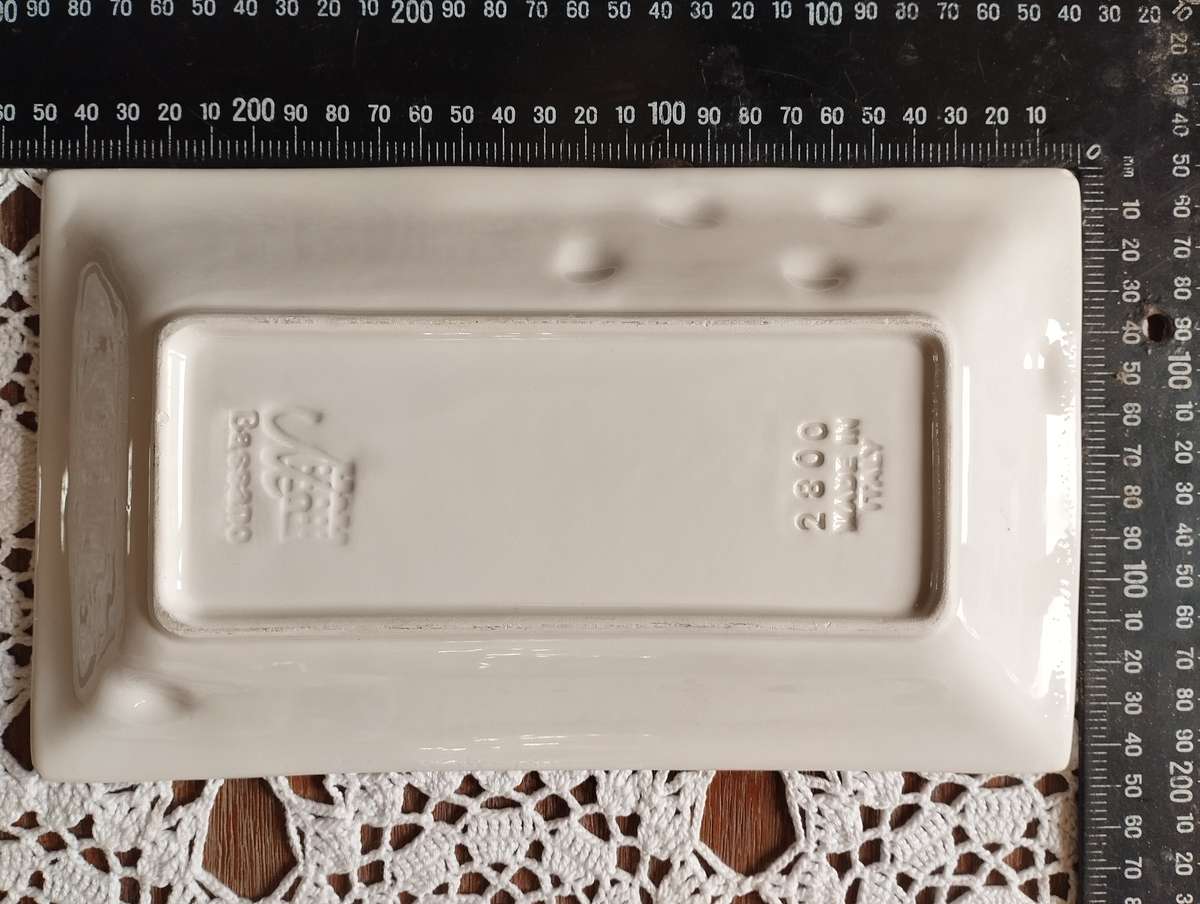 Italian pottery olive dish