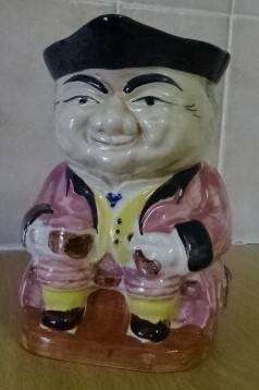 CERAMIC TOBY JUG/PITCHER (HEIGHT 13,5 CM)