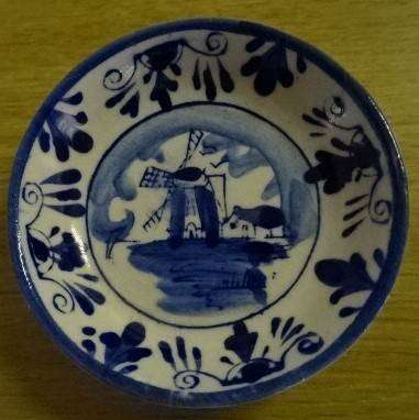 VINTAGE SMALL DELFT BLUE BOWL WITH WINDMILL DECORATION (MARKED HAND-PAINTED WIDTH 6 CM)