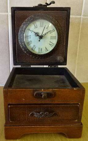 VINTAGE-STYLE WOODEN CLOCK AND TRINKET/ JEWELRY BOX