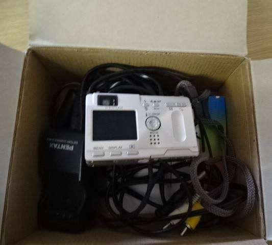 SILVER PENTAX OPTIO S4 DIGITAL CAMERA IN ORIGINAL BOX