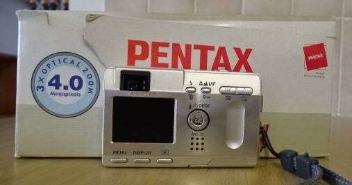 SILVER PENTAX OPTIO S4 DIGITAL CAMERA IN ORIGINAL BOX