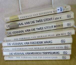 SEWE BEATRIX POTTER BOEKIES IN AFRIKAANS (1970'S)