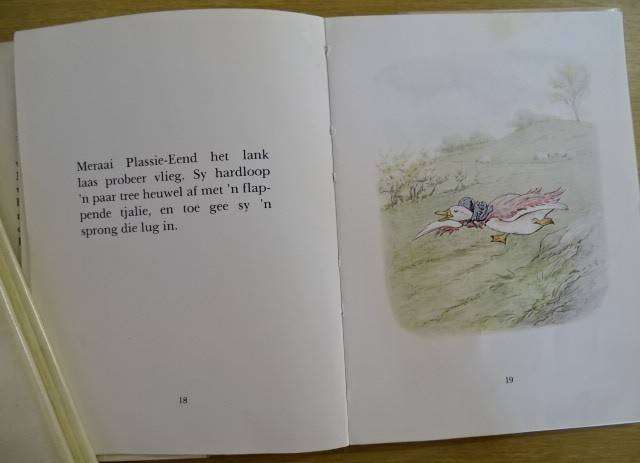 SEWE BEATRIX POTTER BOEKIES IN AFRIKAANS (1970'S)