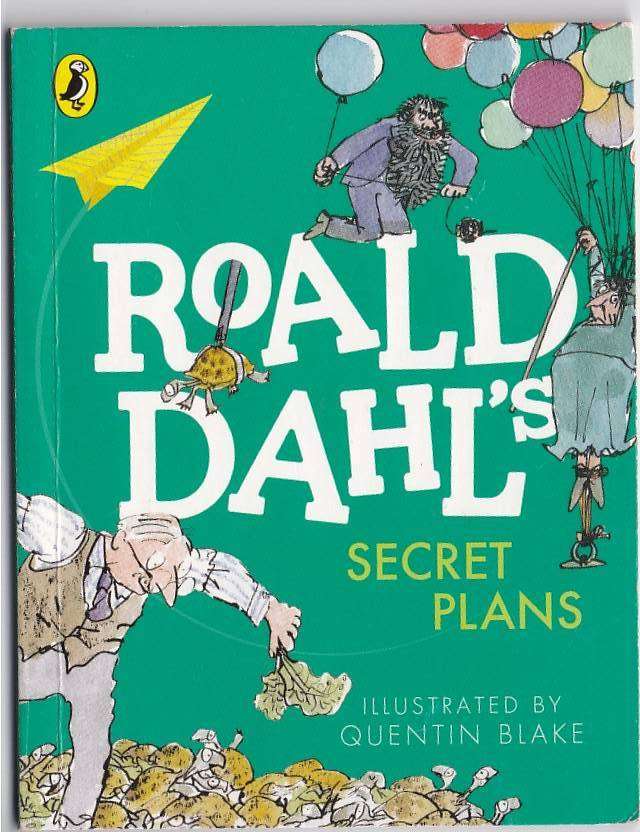 TWO SMALL SOFT COVER BOOKS BY ROALD DAHL : SECRET PLANS & FANTASTIC FAMILIES (2015)