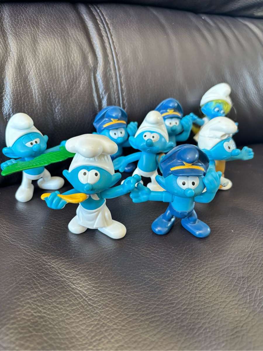 Blue Smurfs Figurines Lot of 8 Macdonalds Collectible