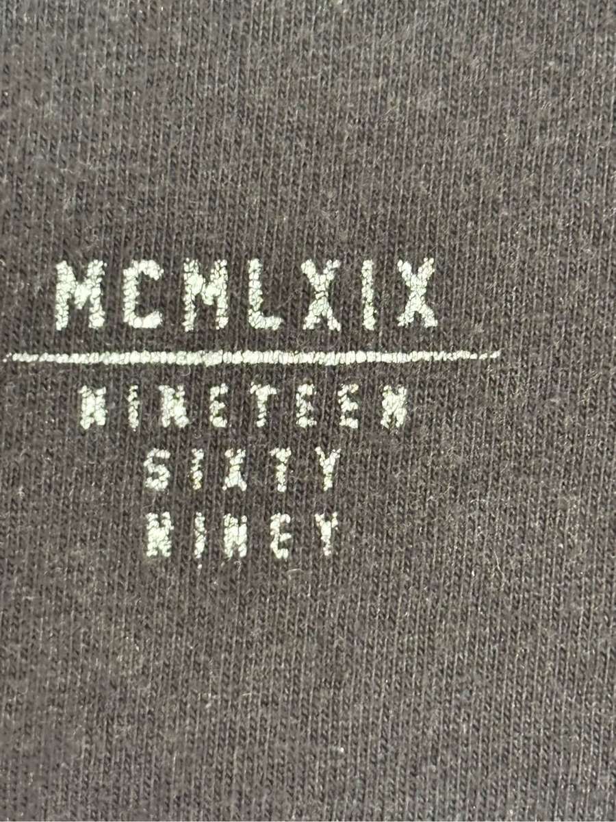 Quicksilver The Boardriders Company T shirt Large