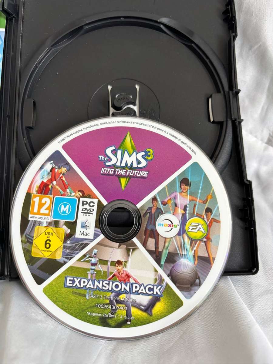 Sims 4 Limited 2 Discs Edition and Sims 3 Into the Future Expansion Pack