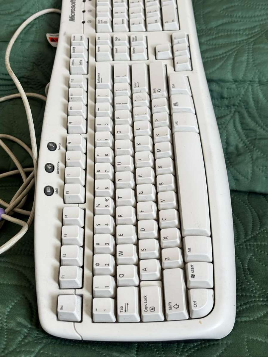 Microsoft Basic Keyboard 1.0A Wired
