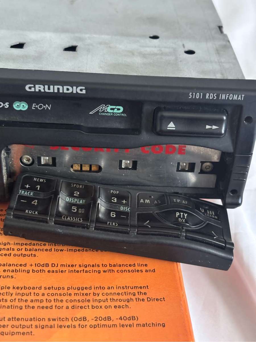 Grundig 5101 RDS Infomat German Cars Radio Vintage