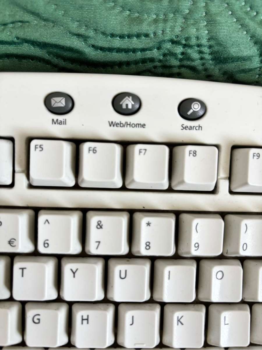 Microsoft Basic Keyboard 1.0A Wired