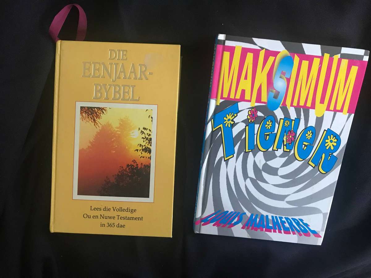 Maksimum Tiener en Die Eenjaar Bybel