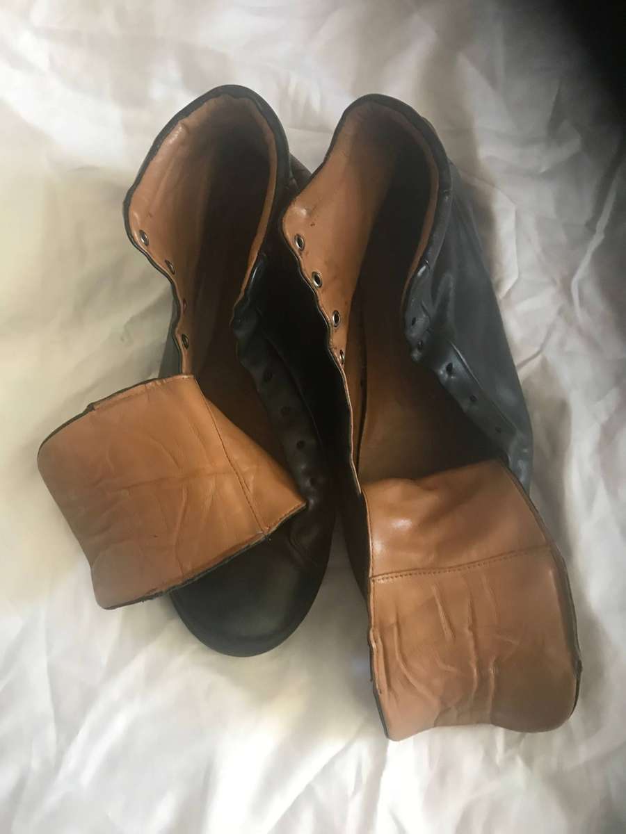 Fabiani boot Size 9 black