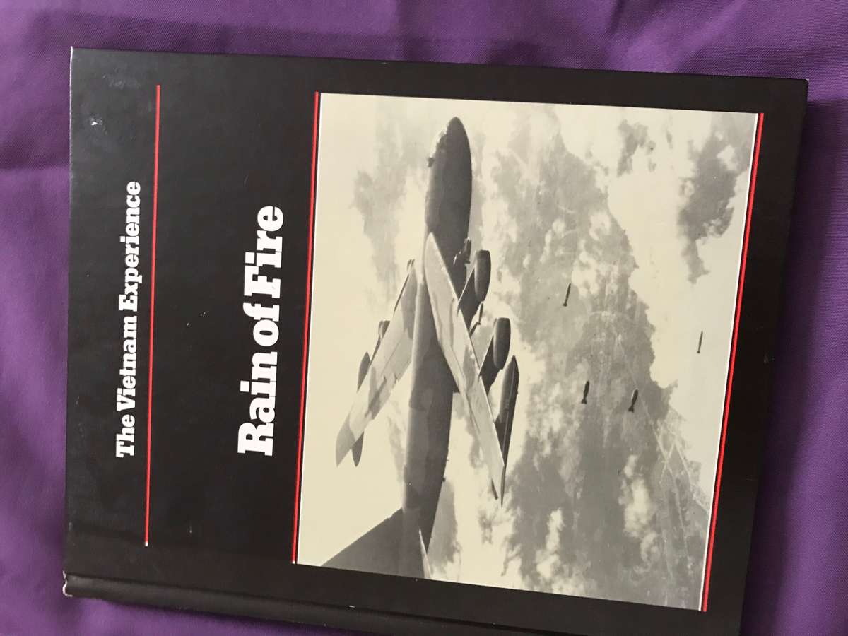 War Book Collection  x 11 books The Vietnam Experience