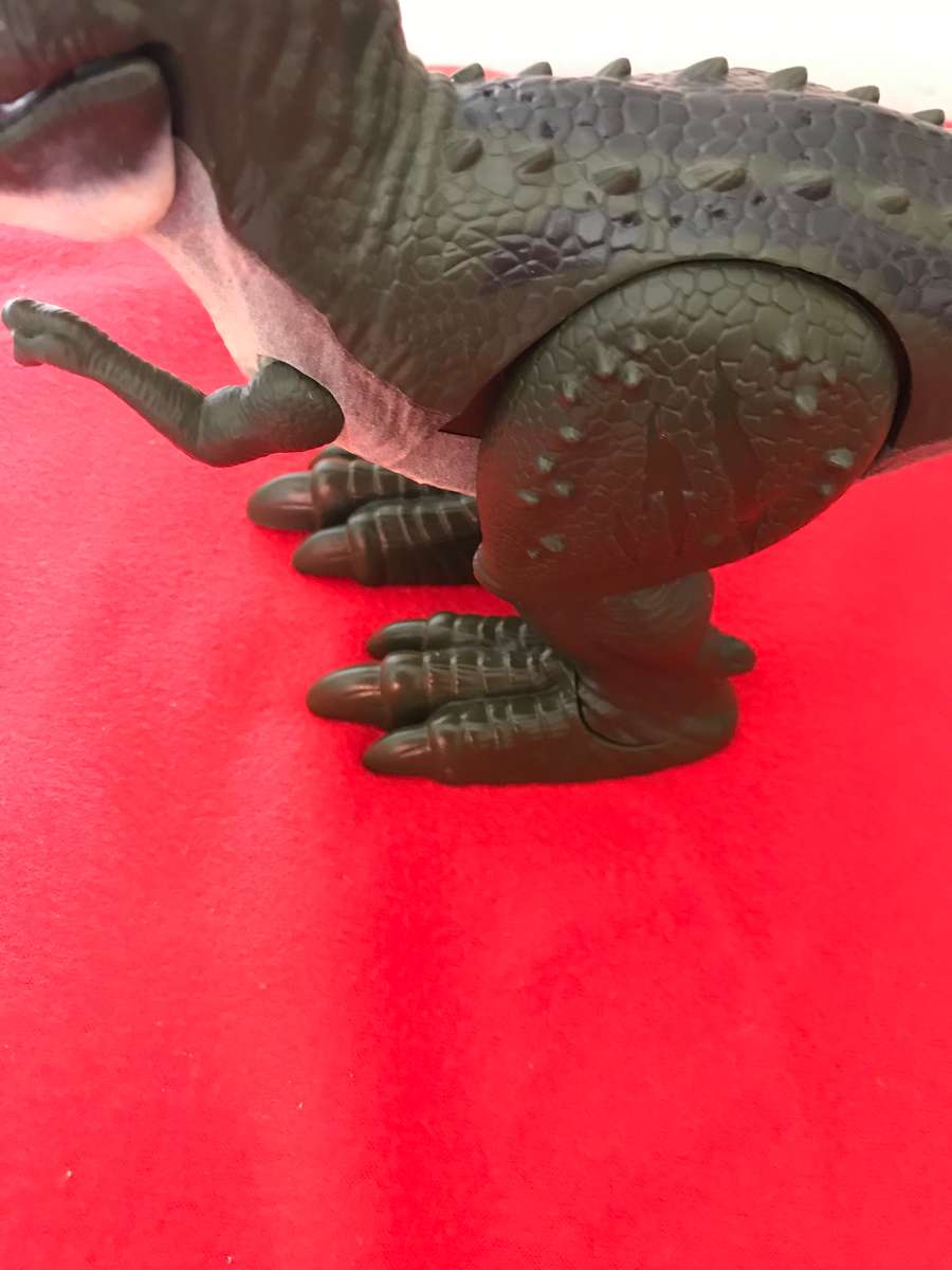 Robo Alive Walking Dinosaur T Rex Zuru Battery Powered Robotic Toy Green