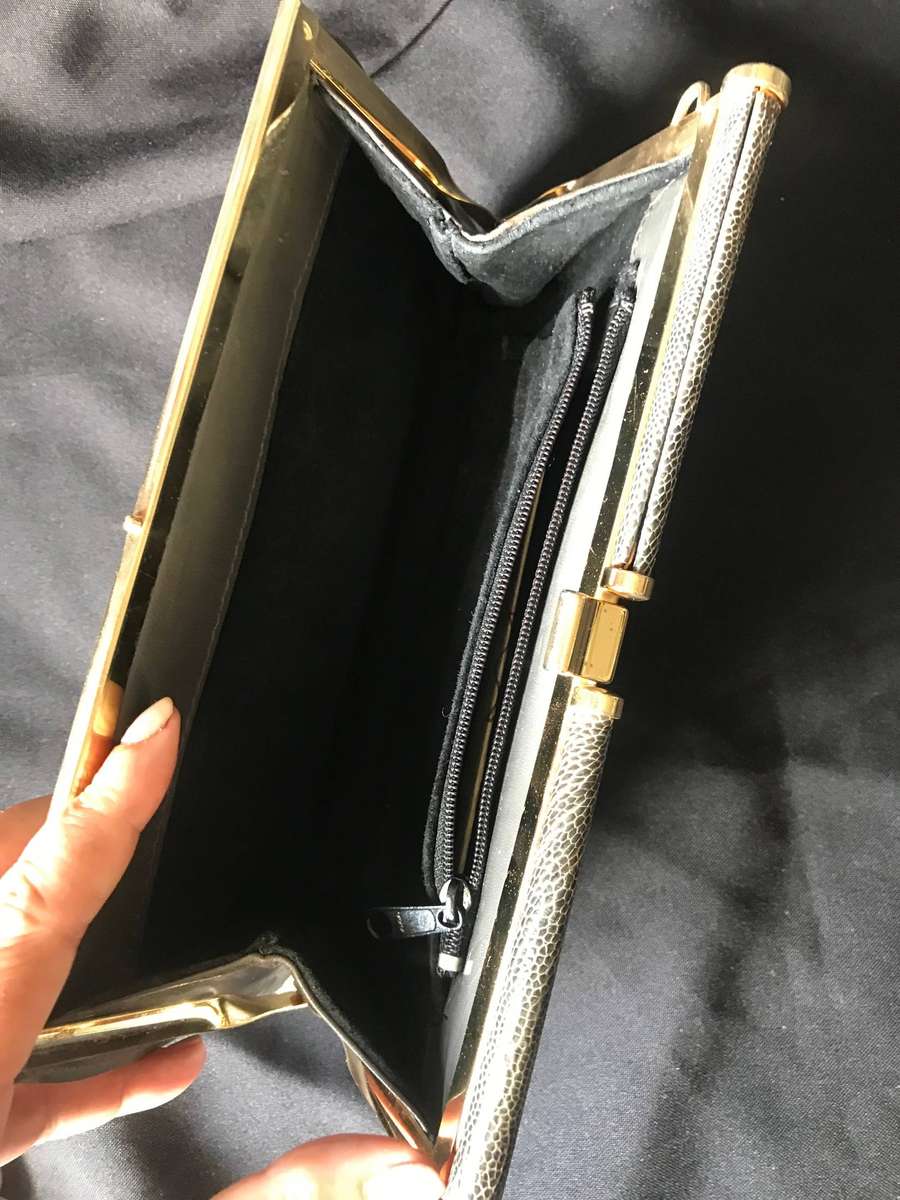 Snake Gold medal Pointer  vintage clutch bag