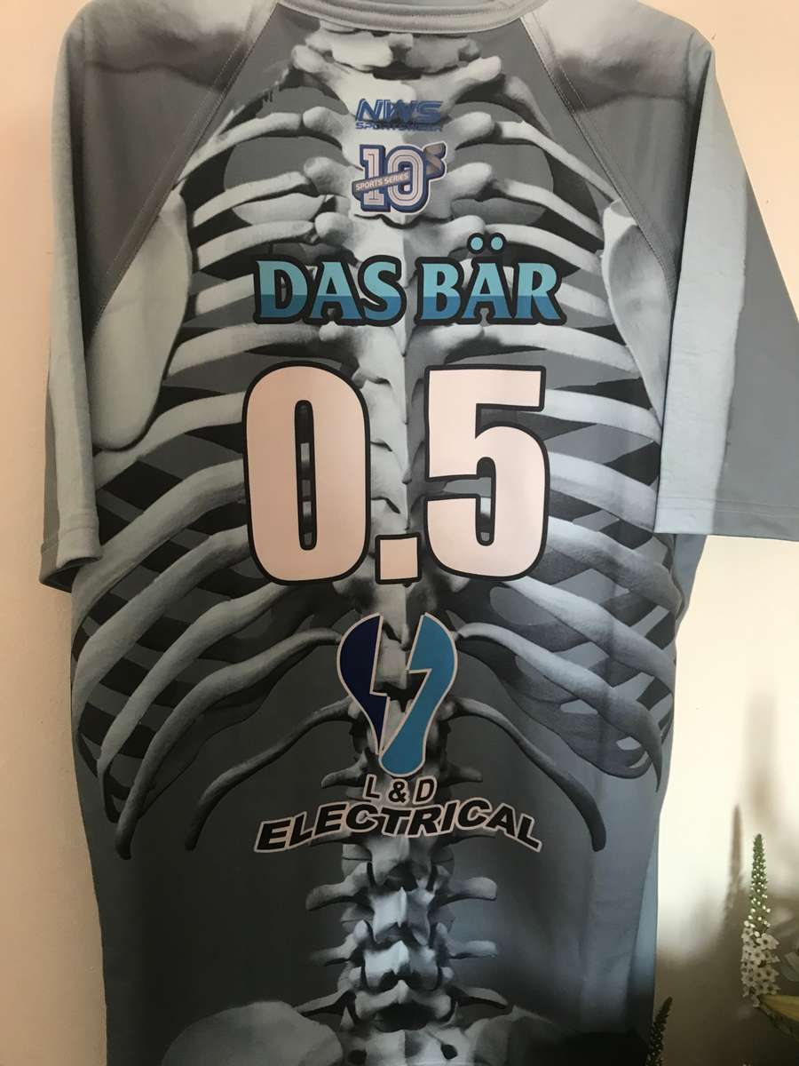 Skeleton jersey XL printing back and front