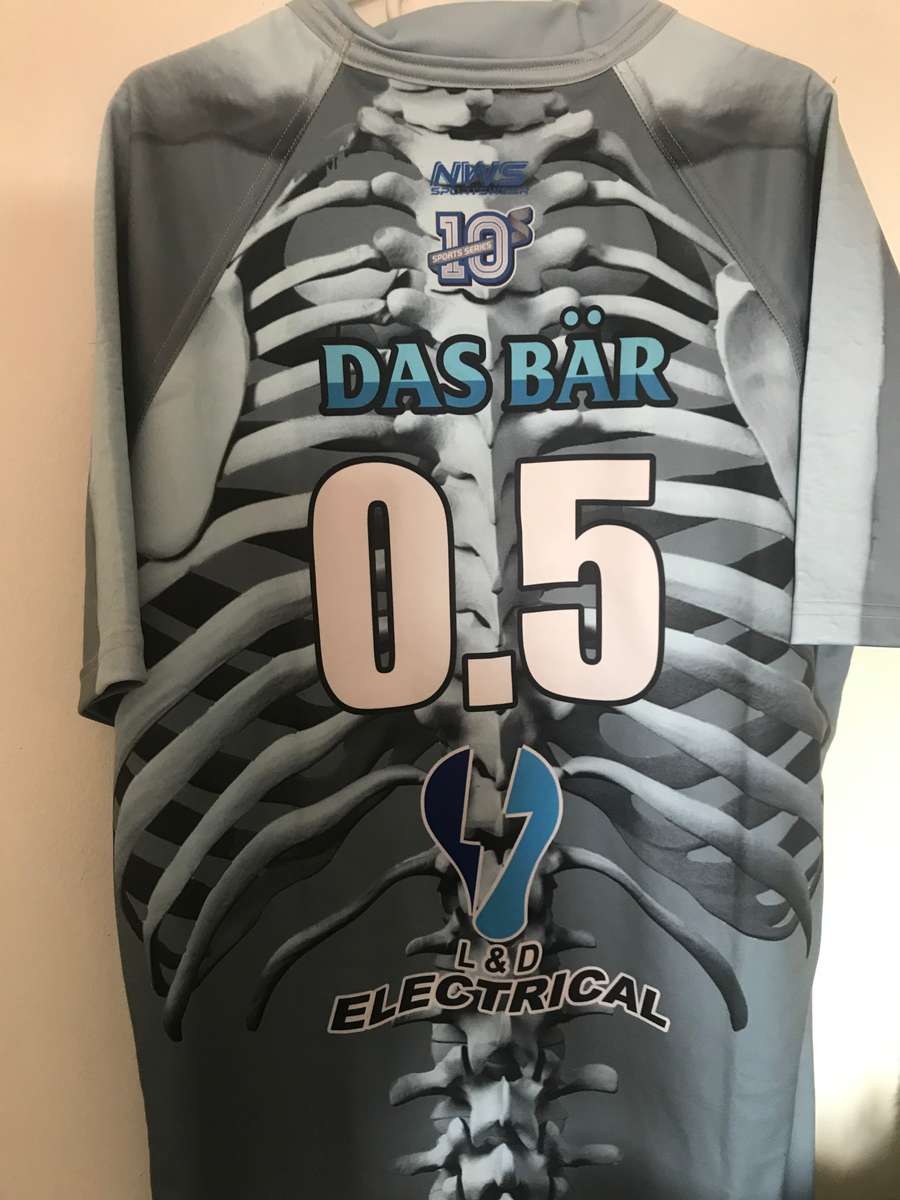 Skeleton jersey XL printing back and front