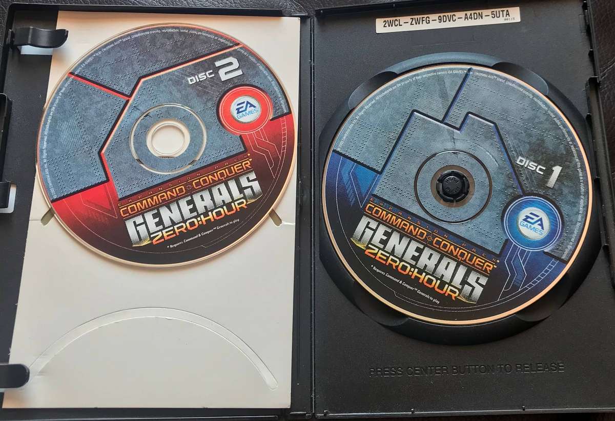 PC DVD Games Fallout 3 & Command and Conquer with Manuals