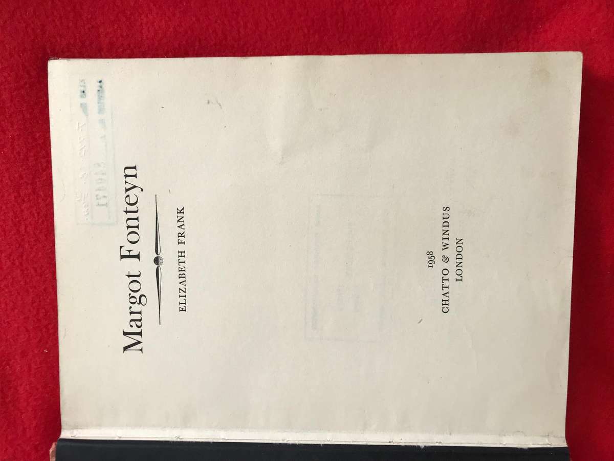 Margot Fonteyn a biography by Elizabeth Frank, vintage book about ballet dancing