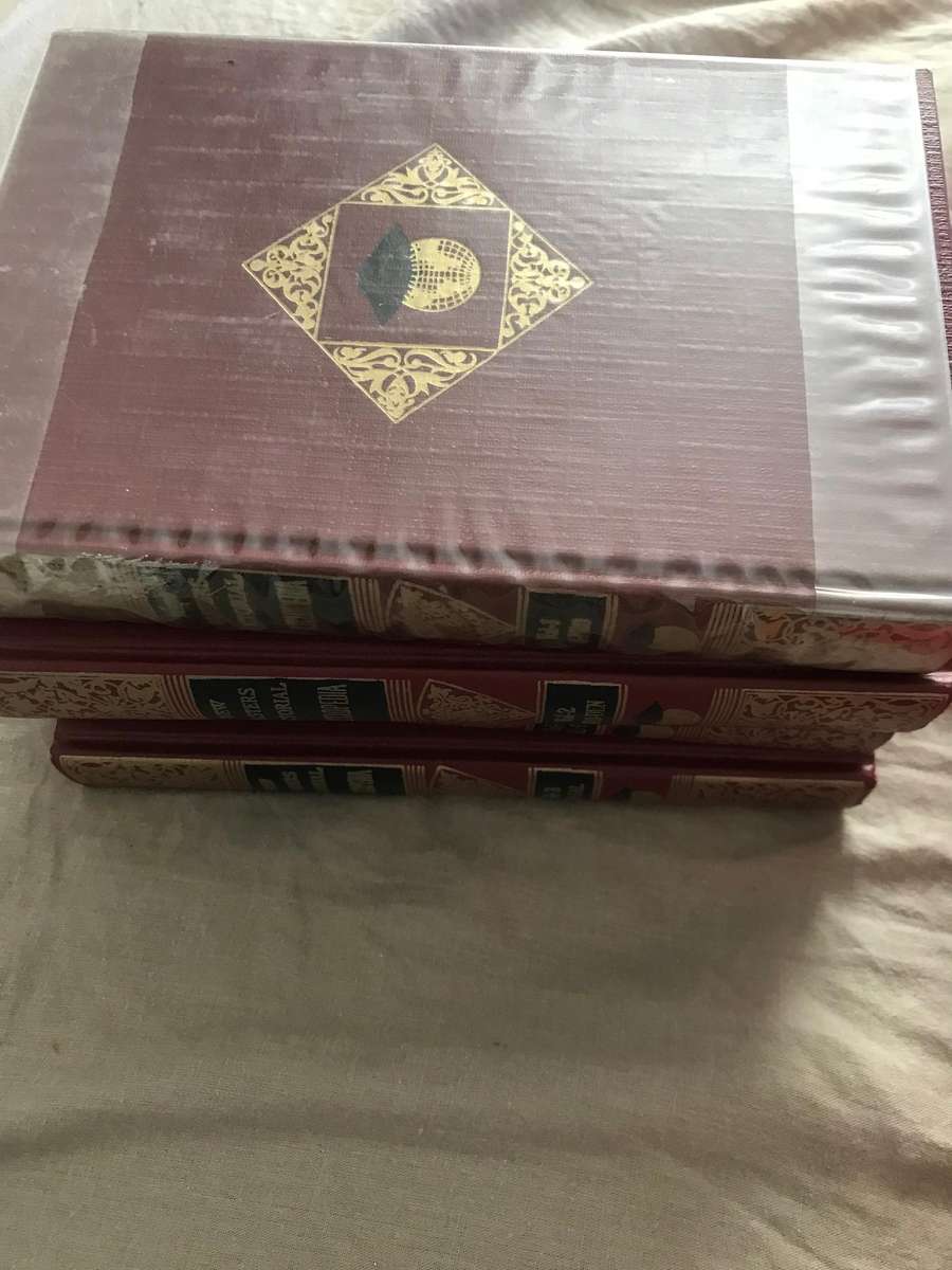 NEW MASTER'S PICTORIAL ENCYCLOPEDIA SET 4 books Volume  1 & 2 & 3 & 4 1964